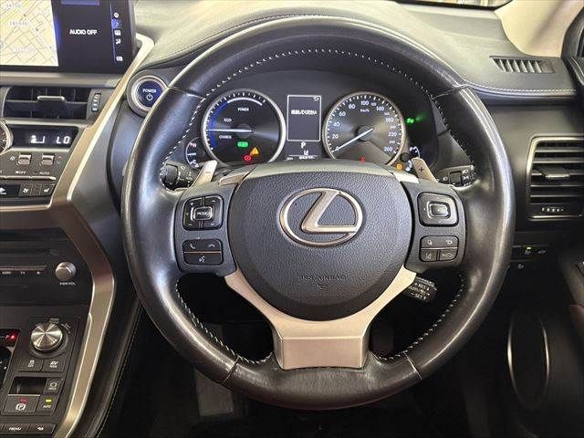 TOYOTA LEXUS NX300H 2018 Image 31