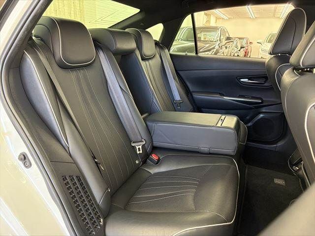 TOYOTA CROWN SEDAN HYBRID 2018 Image 31