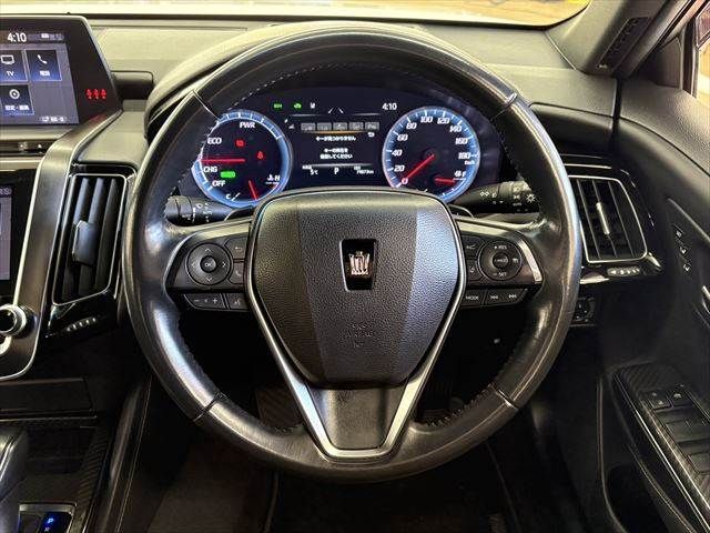 TOYOTA CROWN SEDAN HYBRID 2018 Image 31