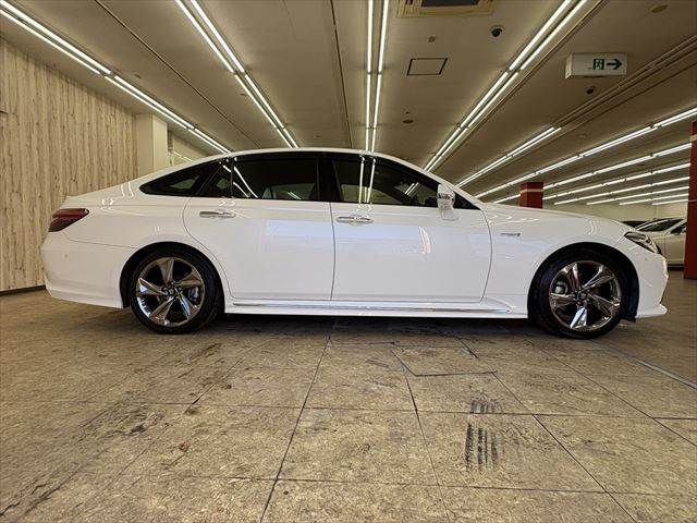 TOYOTA CROWN SEDAN HYBRID 2018 Image 31