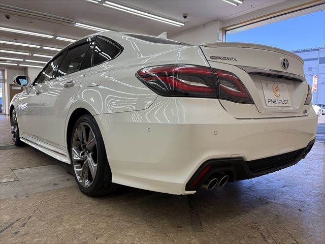 TOYOTA CROWN SEDAN HYBRID 2018 Image 31