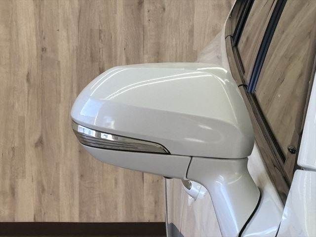 TOYOTA CROWN SEDAN HYBRID 2018 Image 31