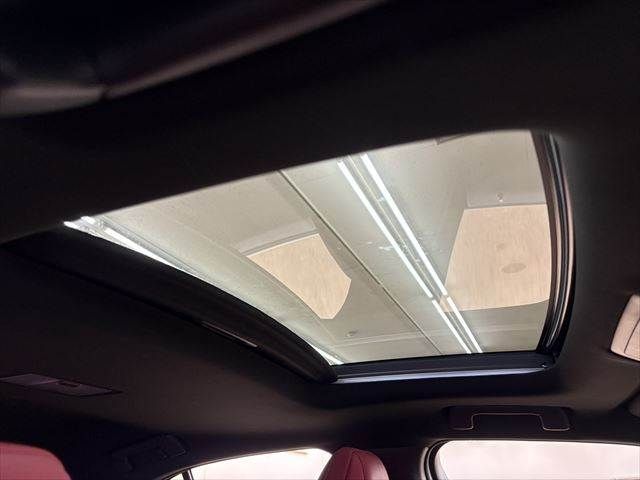 TOYOTA LEXUS UX250H 2020 Image 31