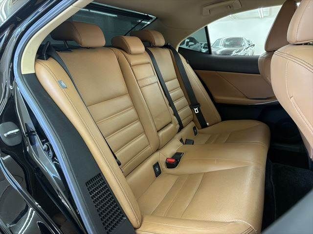 TOYOTA LEXUS IS300H 2013 Image 31