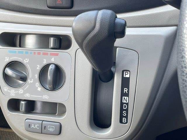 DAIHATSU MIRA E:S 2017 Image 31