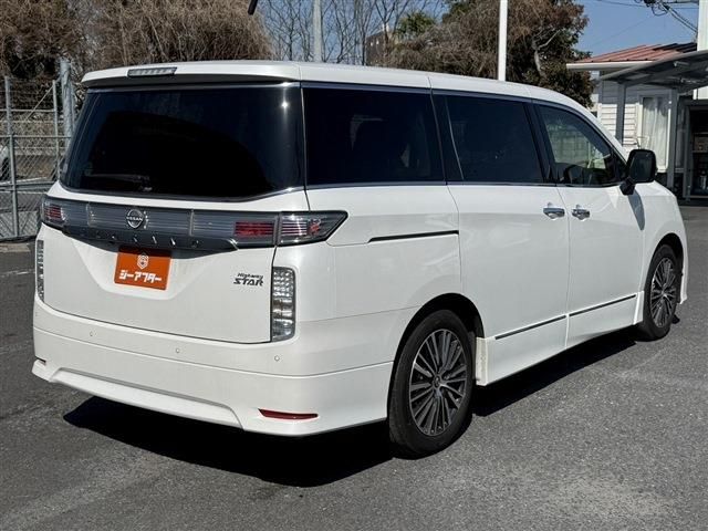 NISSAN ELGRAND 2024 Image 31