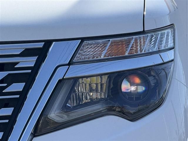 NISSAN ELGRAND 2024 Image 31