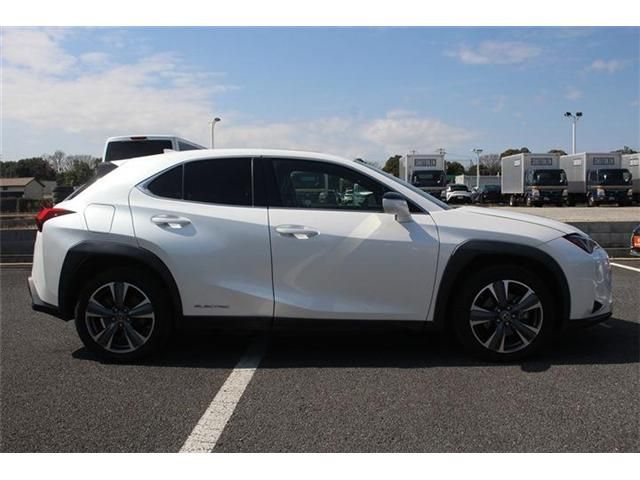 TOYOTA LEXUS UX300E 2021 Image 31