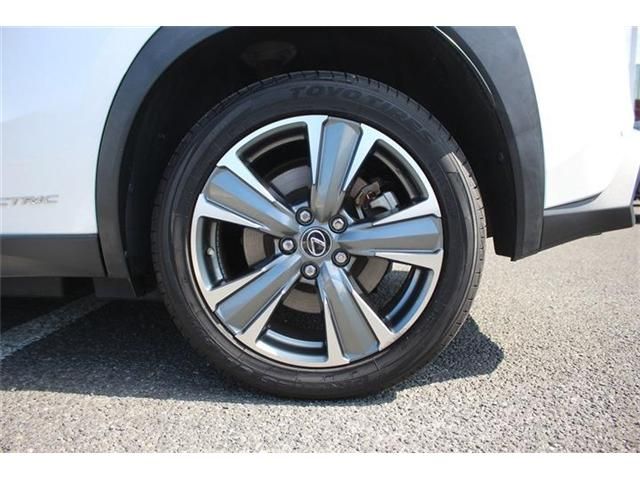 TOYOTA LEXUS UX300E 2021 Image 31