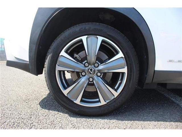 TOYOTA LEXUS UX300E 2021 Image 31