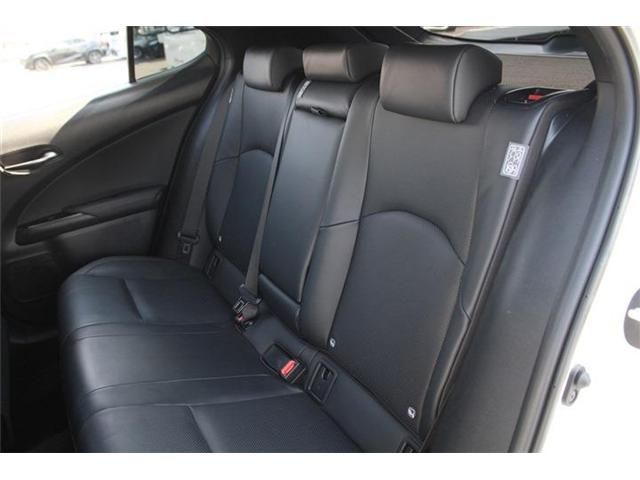 TOYOTA LEXUS UX300E 2021 Image 31