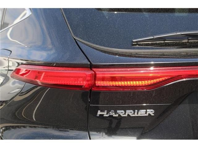 TOYOTA HARRIER PHEV 2023 Image 31