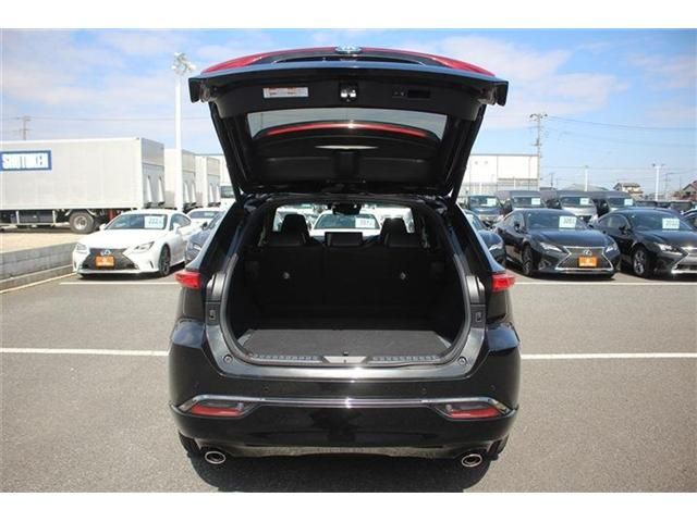 TOYOTA HARRIER PHEV 2023 Image 31