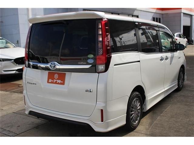 TOYOTA ESQUIRE HYBRID 2015 Image 31