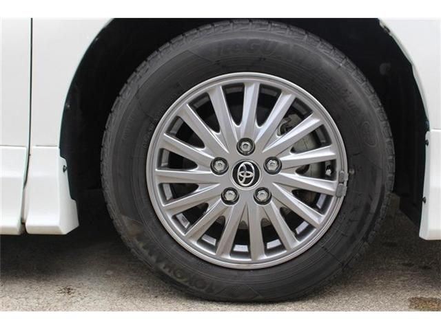 TOYOTA ESQUIRE HYBRID 2015 Image 31