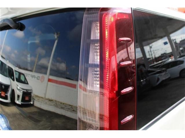 TOYOTA ESQUIRE HYBRID 2015 Image 31