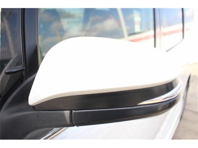 TOYOTA ESQUIRE HYBRID 2015 Image 31