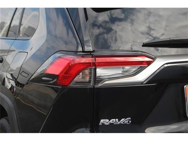 TOYOTA RAV4 HYBRID 4WD 2019 Image 31