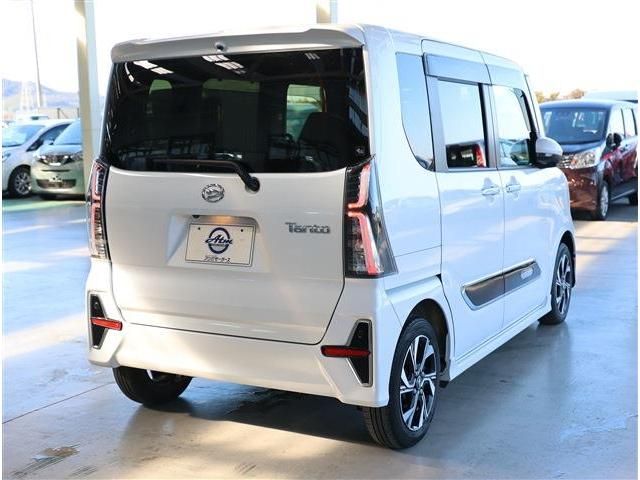 DAIHATSU TANTO CUSTOM 2022 Image 31
