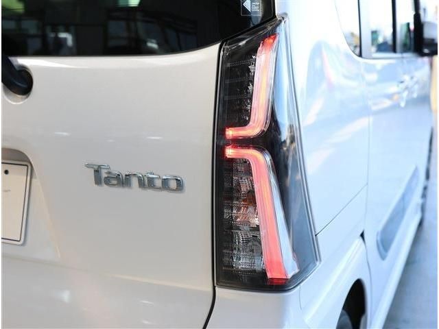 DAIHATSU TANTO CUSTOM 2022 Image 31