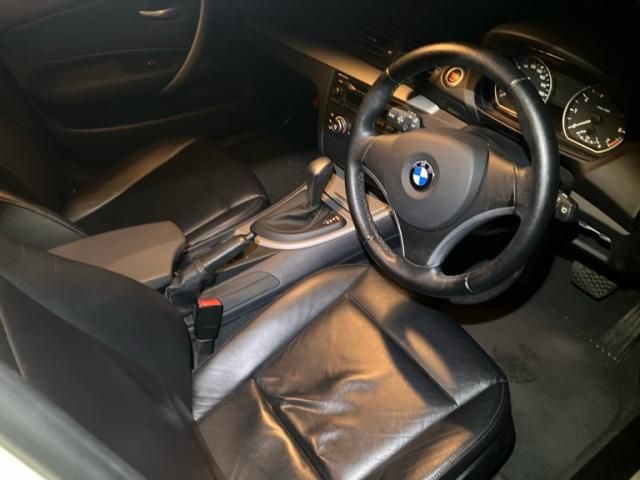 BMW 1SERIES 2009 Image 31