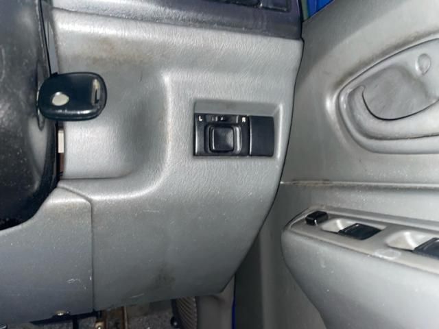 SUZUKI JIMNY 4WD 2001 Image 31