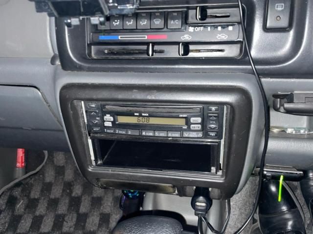 SUZUKI JIMNY 4WD 2001 Image 31