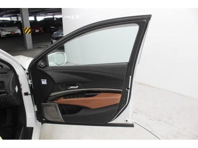 HONDA LEGEND HYBRID 2015 Image 31