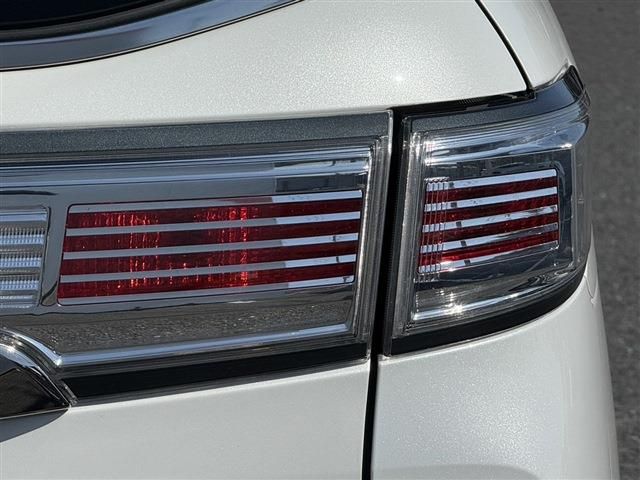 NISSAN ELGRAND 2024 Image 31