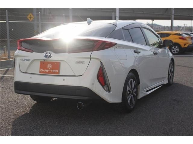 TOYOTA PRIUS PHV 2019 Image 31