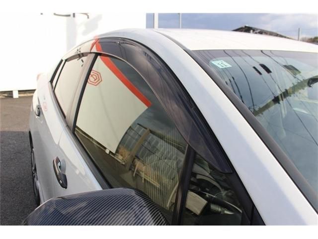 TOYOTA PRIUS PHV 2019 Image 31