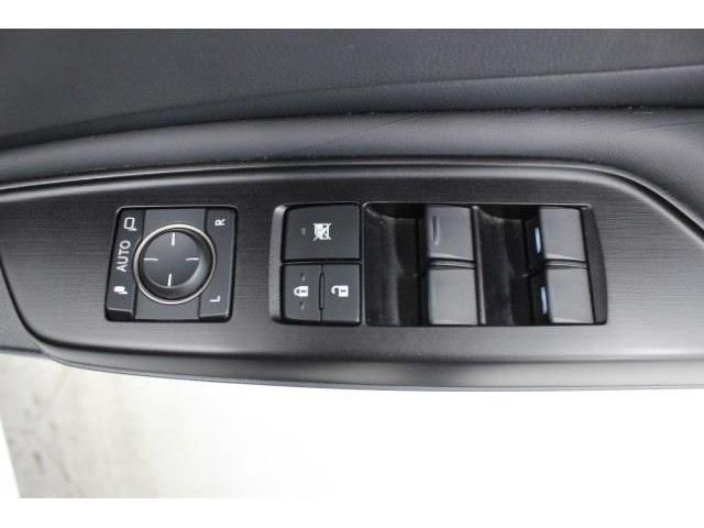 TOYOTA LEXUS ES300H 2019 Image 31