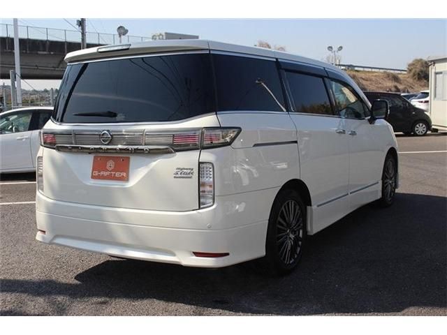 NISSAN ELGRAND 2017 Image 31