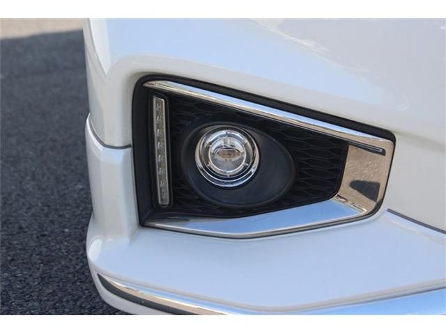 NISSAN ELGRAND 2017 Image 31