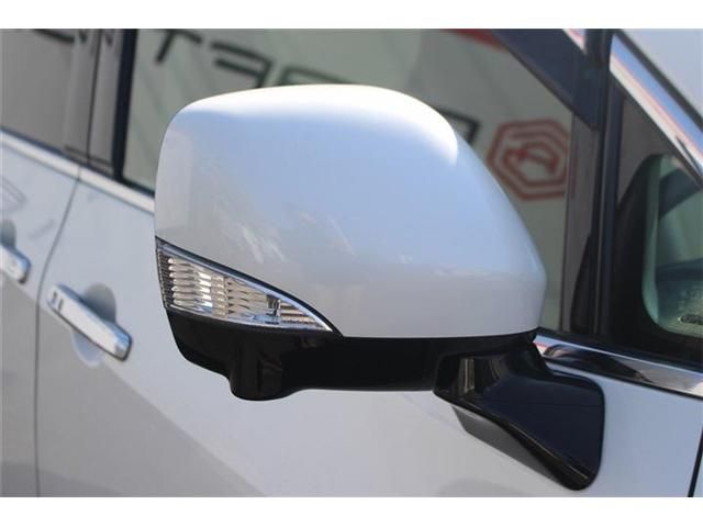 NISSAN ELGRAND 2017 Image 31