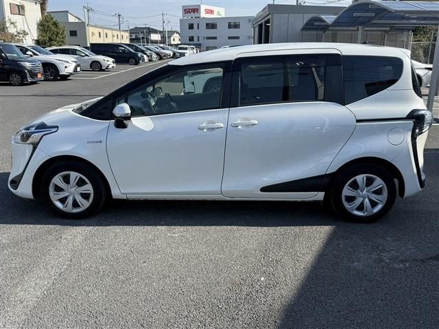 TOYOTA SIENTA HYBRID 2019 Image 31