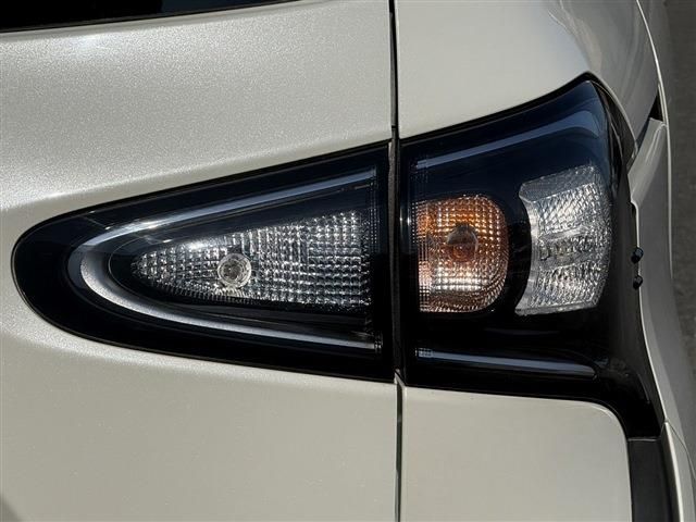 TOYOTA SIENTA HYBRID 2019 Image 31