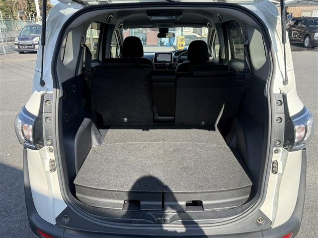 TOYOTA SIENTA HYBRID 2019 Image 31