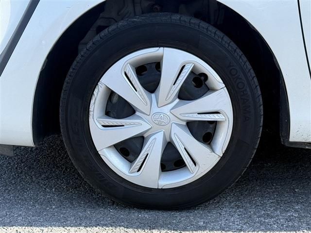 TOYOTA SIENTA HYBRID 2019 Image 31