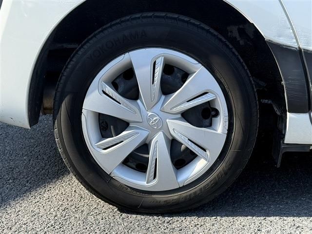 TOYOTA SIENTA HYBRID 2019 Image 31