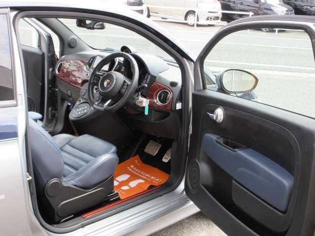 FIAT ABARTH 695 2019 Image 31