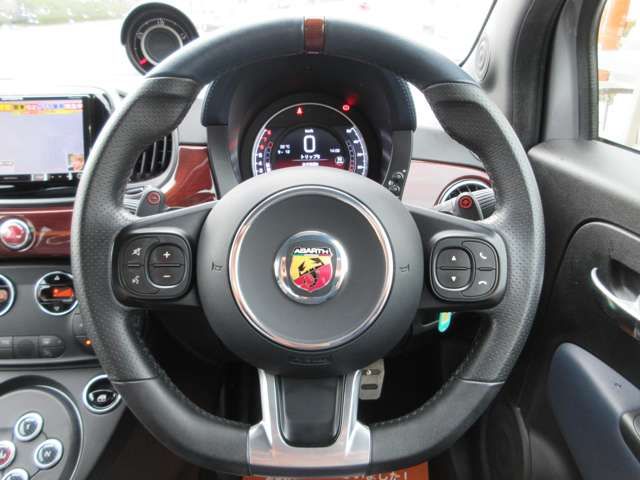 FIAT ABARTH 695 2019 Image 31
