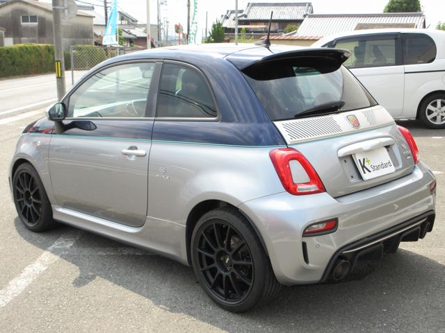 FIAT ABARTH 695 2019 Image 31