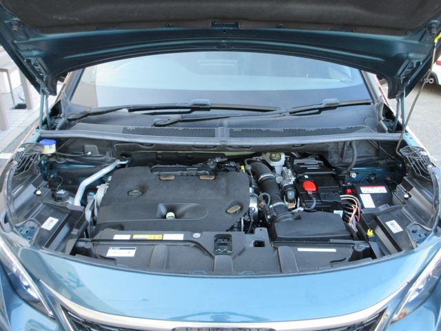 PEUGEOT 5008 2018 Image 31