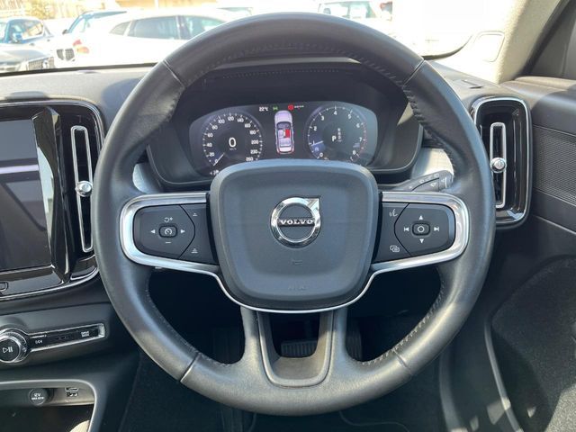 VOLVO XC40 2019 Image 31