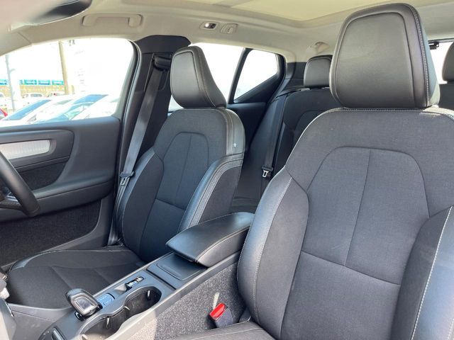 VOLVO XC40 2019 Image 31