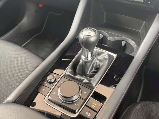 MAZDA 3 FASTBACK 2022 Image 31