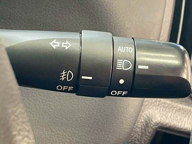 TOYOTA PRIUS ALPHA 2016 Image 31