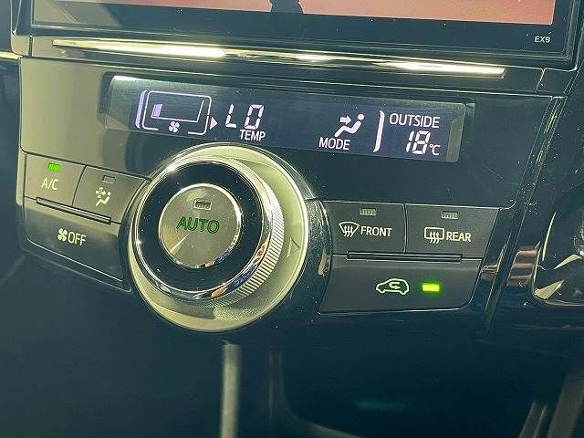 TOYOTA PRIUS ALPHA 2016 Image 31