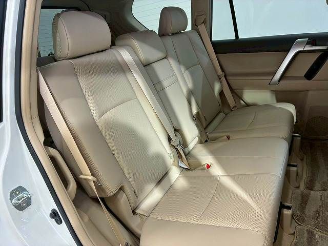 TOYOTA LANDCRUISER PRADO 2022 Image 31